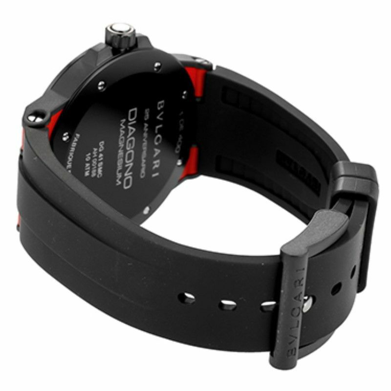 BVLGARI ブルガリ・マン　黒×赤 ブルガリ オクトのKEN OKUYAMA DESIGN 日本限定モデルは、クルマ好きに