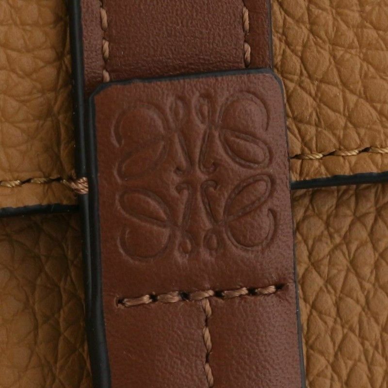 ロエベ LOEWE 三つ折り財布 レディース ブラウン C660S86X01 3639 LIGHT CARAMEL/PECAN