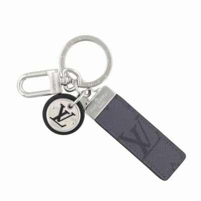 Louis Vuitton MONOGRAM Neo lv club bag charm and key holder (M69475)