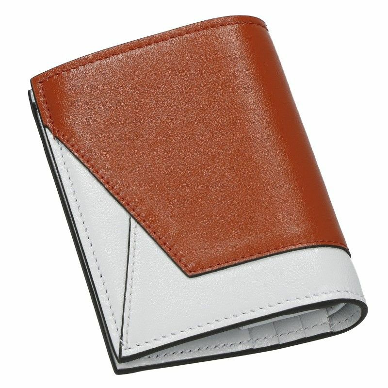 極美✨MARNI 二つ折り財布 ブラウンです MARNI 二つ折り財布 ブラウンです P1