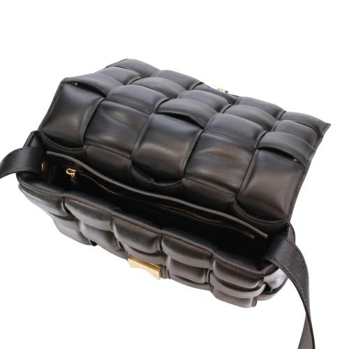 ボッテガヴェネタ ショルダーバッグ レディース パデッド カセット ブラック BOTTEGA VENETA 591970 VCQR1 8425  BLACK | GINZA LoveLove（ラブラブ）