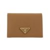 プラダ 二つ折り財布 レディース トライアングルロゴ サフィアーノ ブラウン PRADA 1MV021 QHH F03BH CARAMEL 0