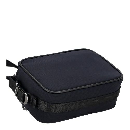 エンポリオアルマーニ ショルダーバッグ メンズ Travel Essentials テックケース ブラック EMPORIO ARMANI EM001220 AF13841 UB118